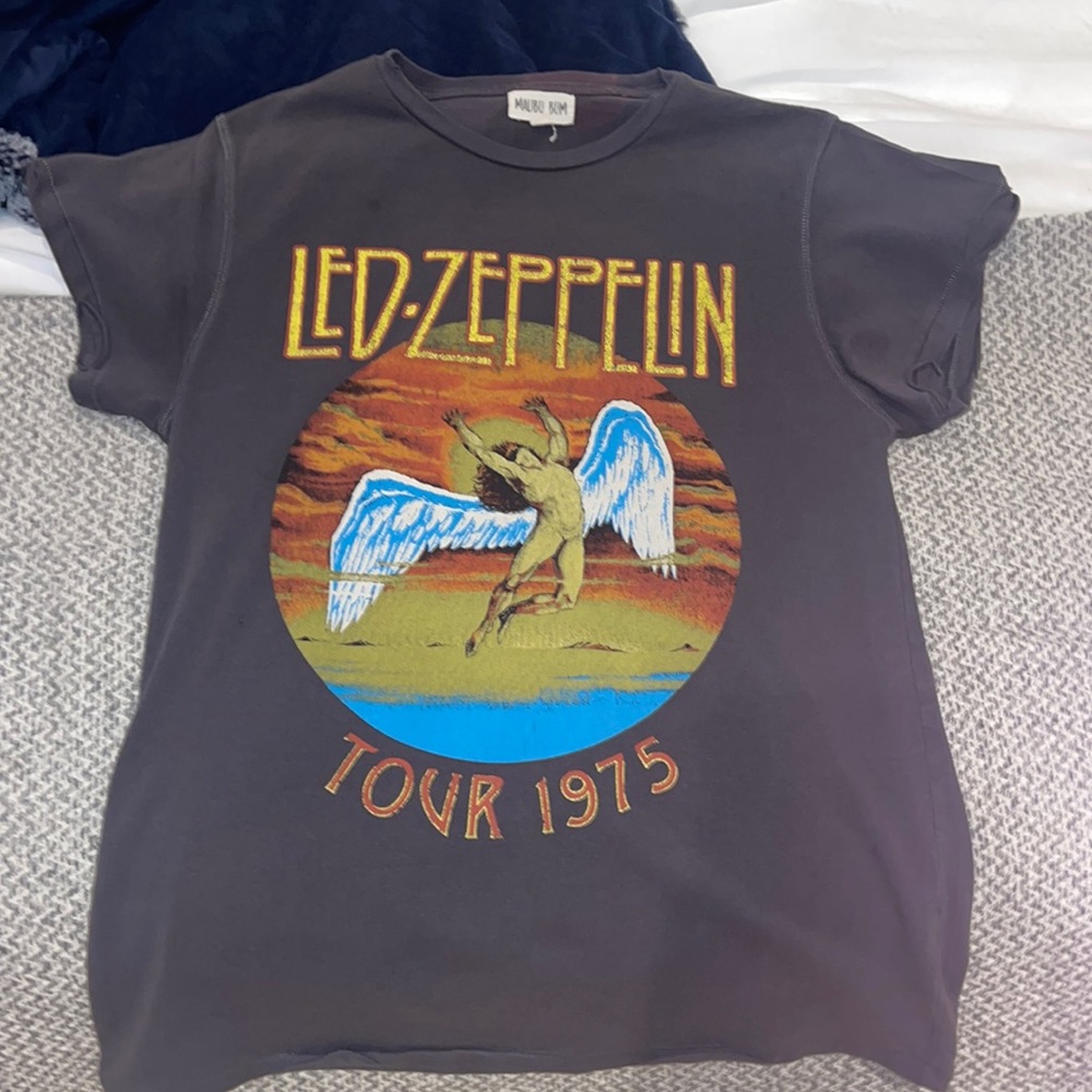 T-shirt from Malibu Bum